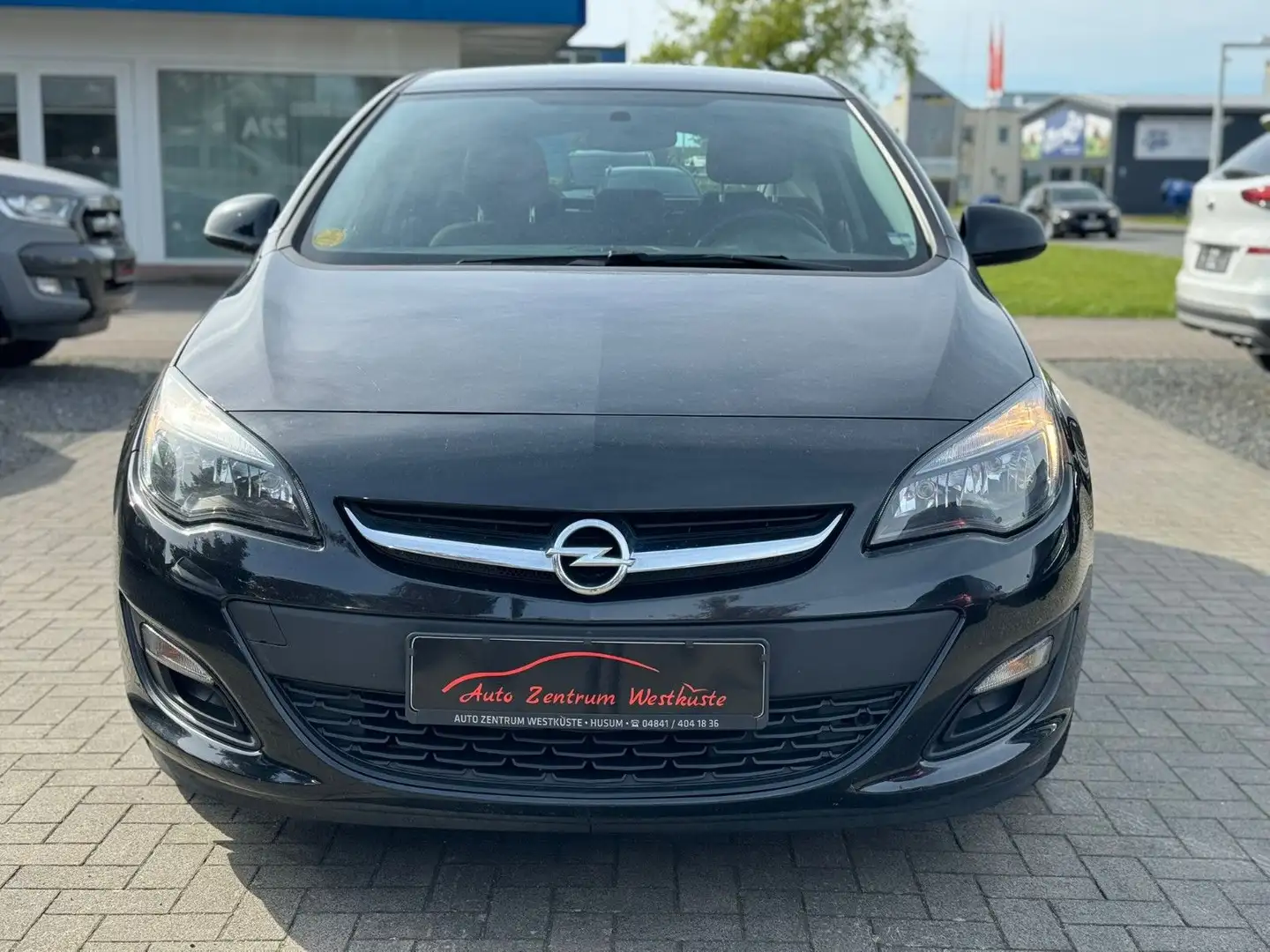 Opel Astra J Lim. 5-trg. Selection Tempomat PDC HuNEU - 2