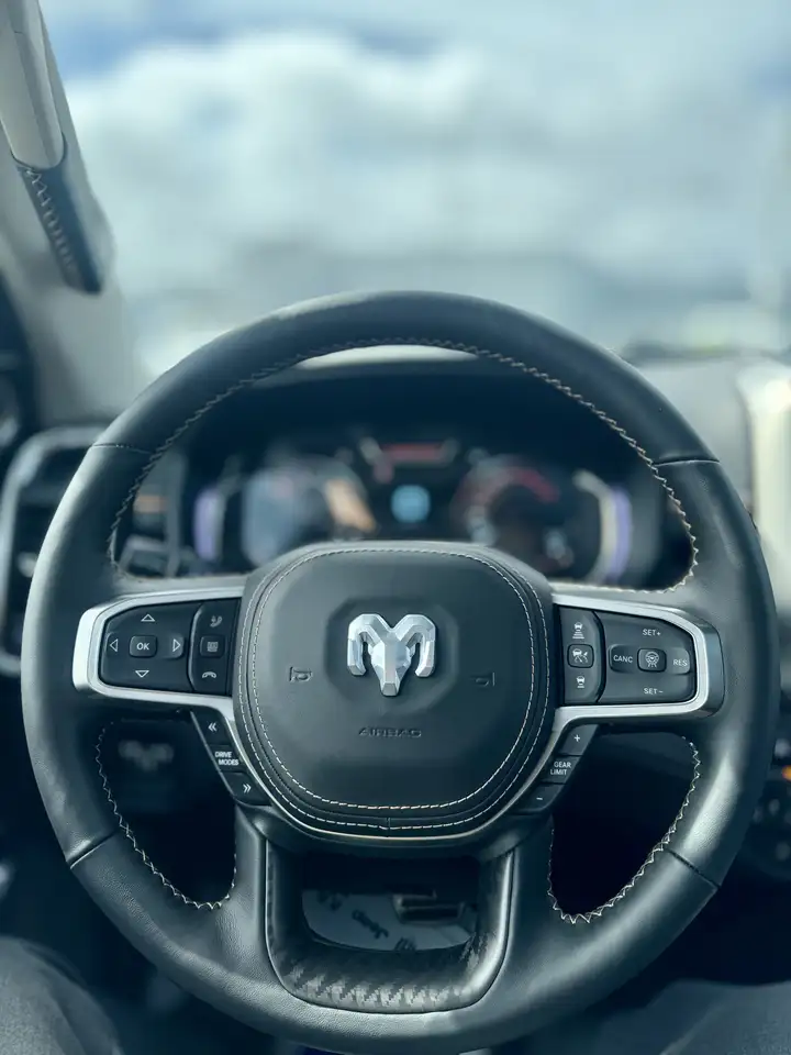 RAM 1500 снимка RAM 1500