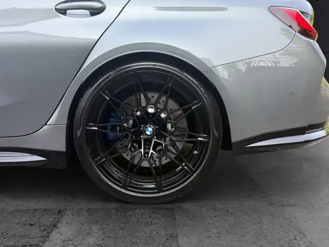 BMW M3 view 8