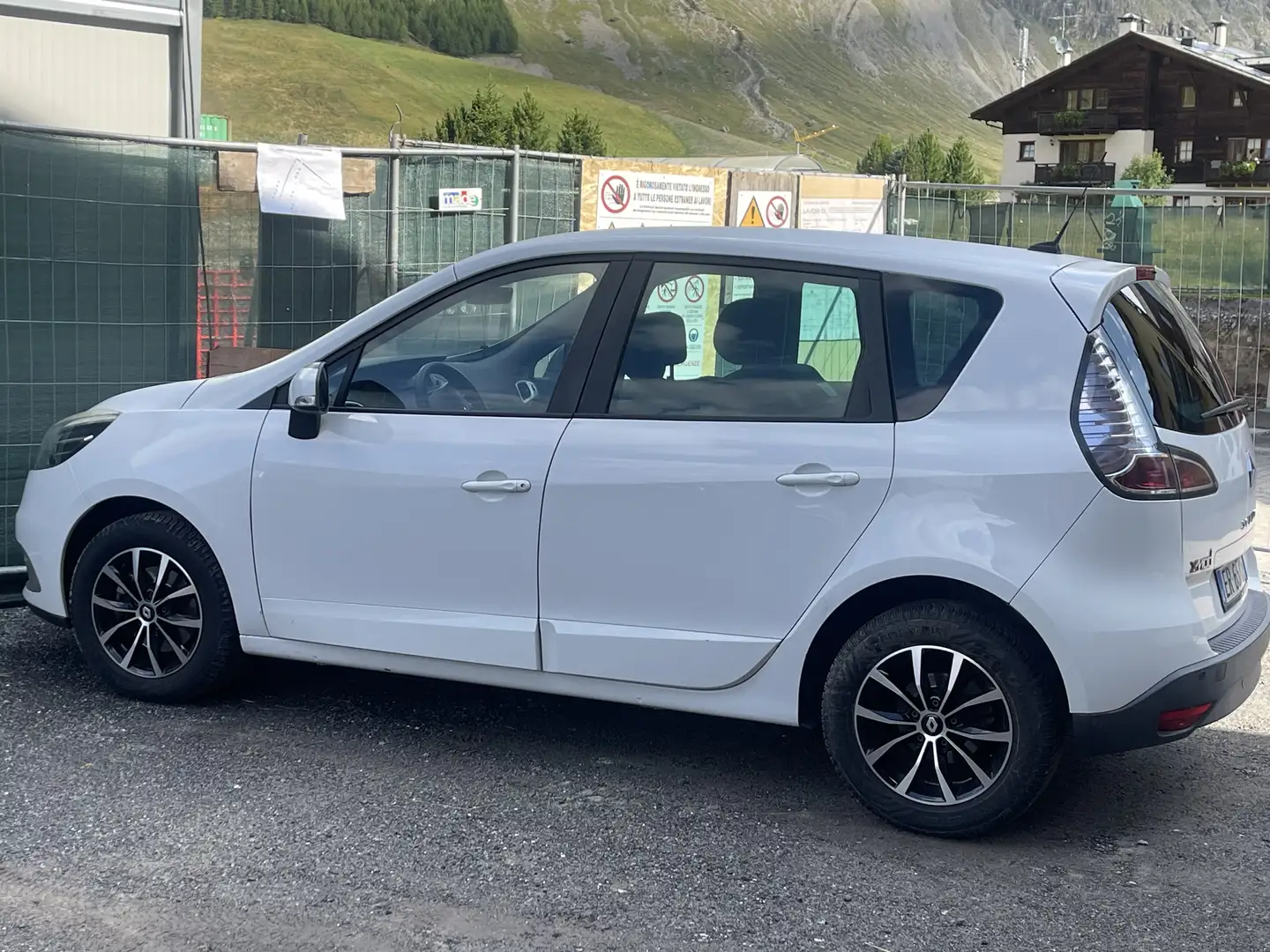 Renault Scenic X-Mod 1.5 dci 110cv - 1