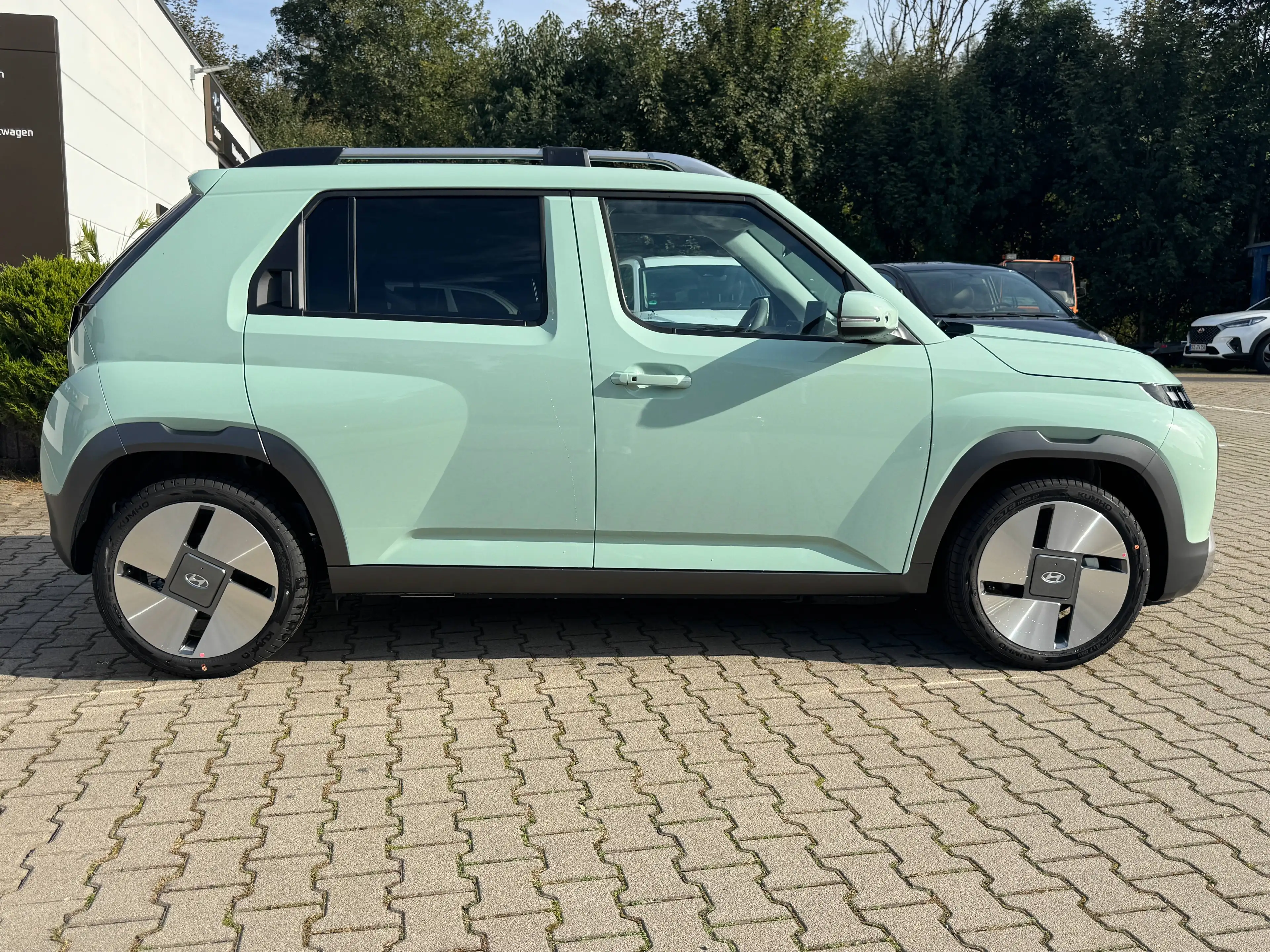 Hyundai Inster Lounge 49 kWh (115 PS) Elektro-Komfort-Paket — photo 4