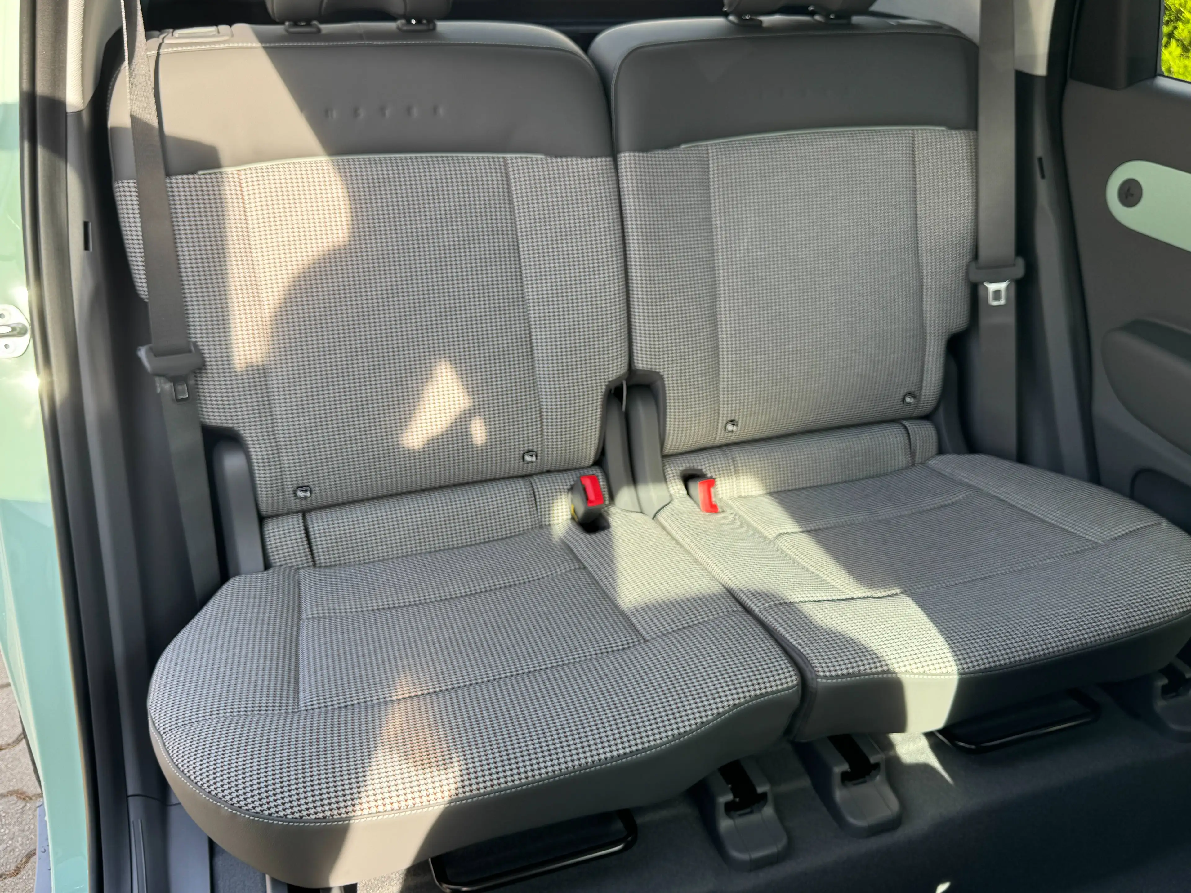 Hyundai Inster Lounge 49 kWh (115 PS) Elektro-Komfort-Paket — photo 16