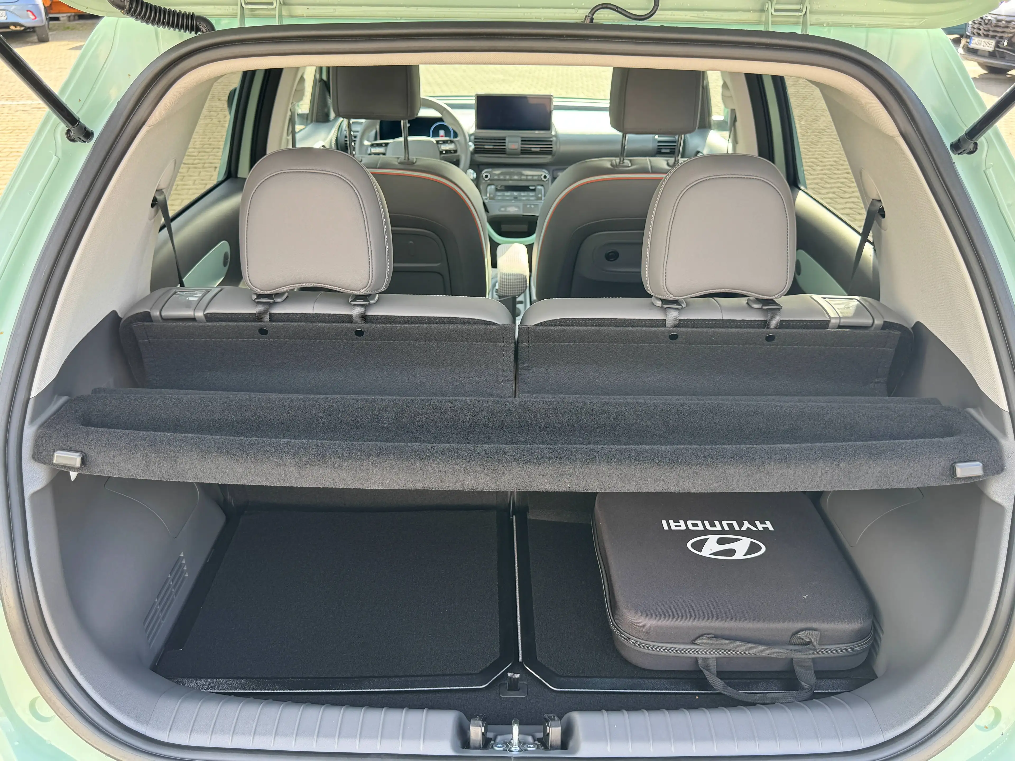 Hyundai Inster Lounge 49 kWh (115 PS) Elektro-Komfort-Paket — photo 13