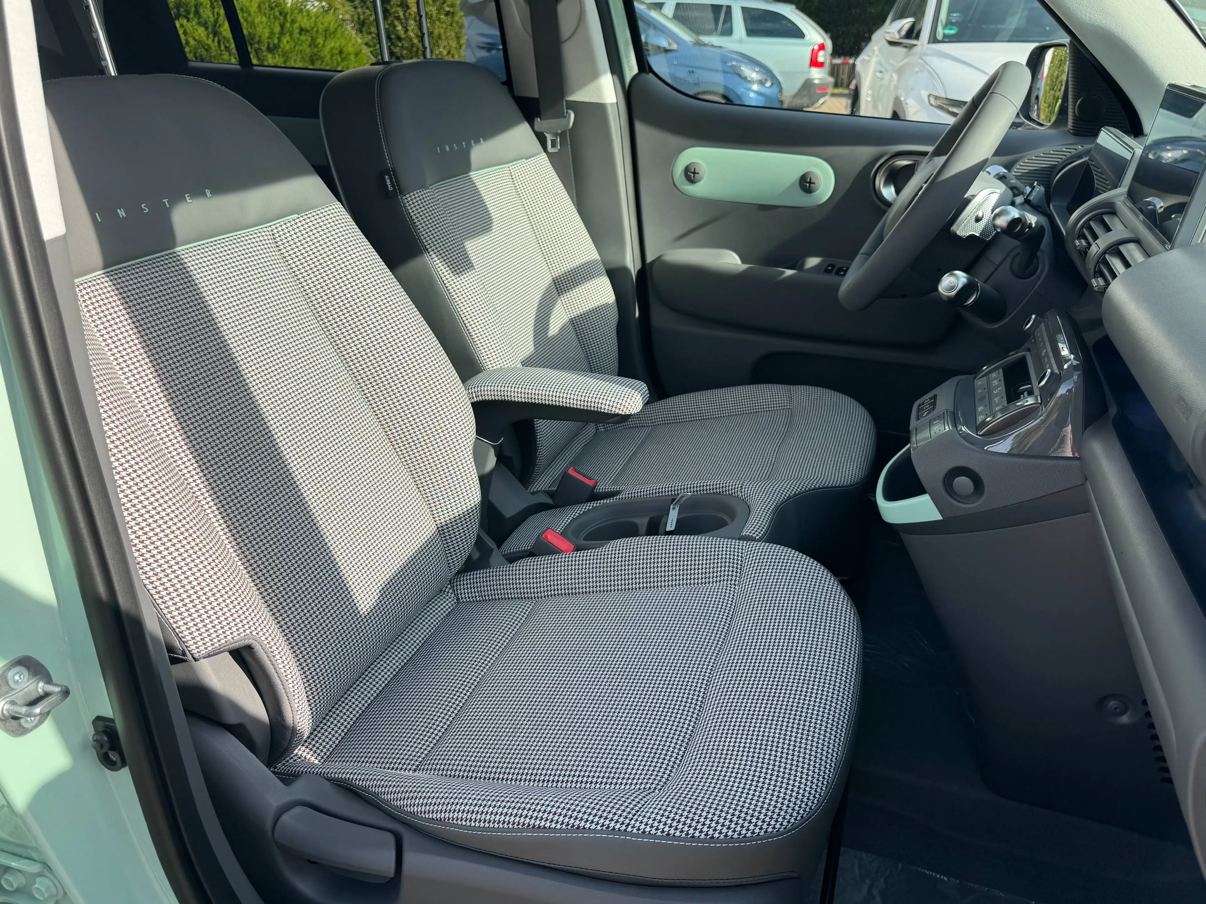 Hyundai Inster Lounge 49 kWh (115 PS) Elektro-Komfort-Paket — photo 15