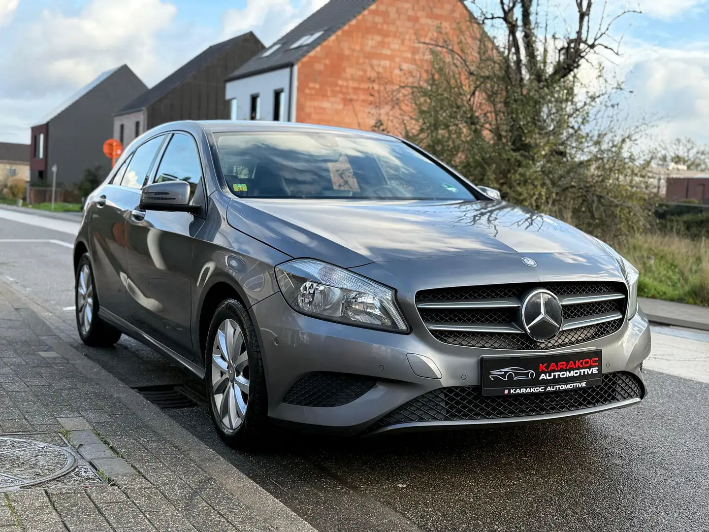 Mercedes-Benz A 180 A 180 StreetStyle Gris - 1
