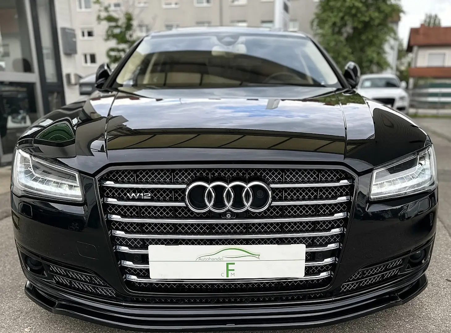 Audi A8 6,3 W12 lang quattro Tiptronic Schwarz - 1
