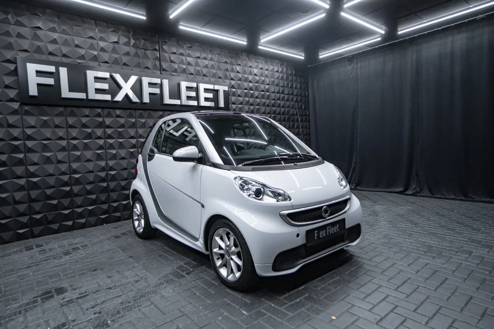 smart forTwo Passion Coupe  Pano Klima Automatik Argent - 2