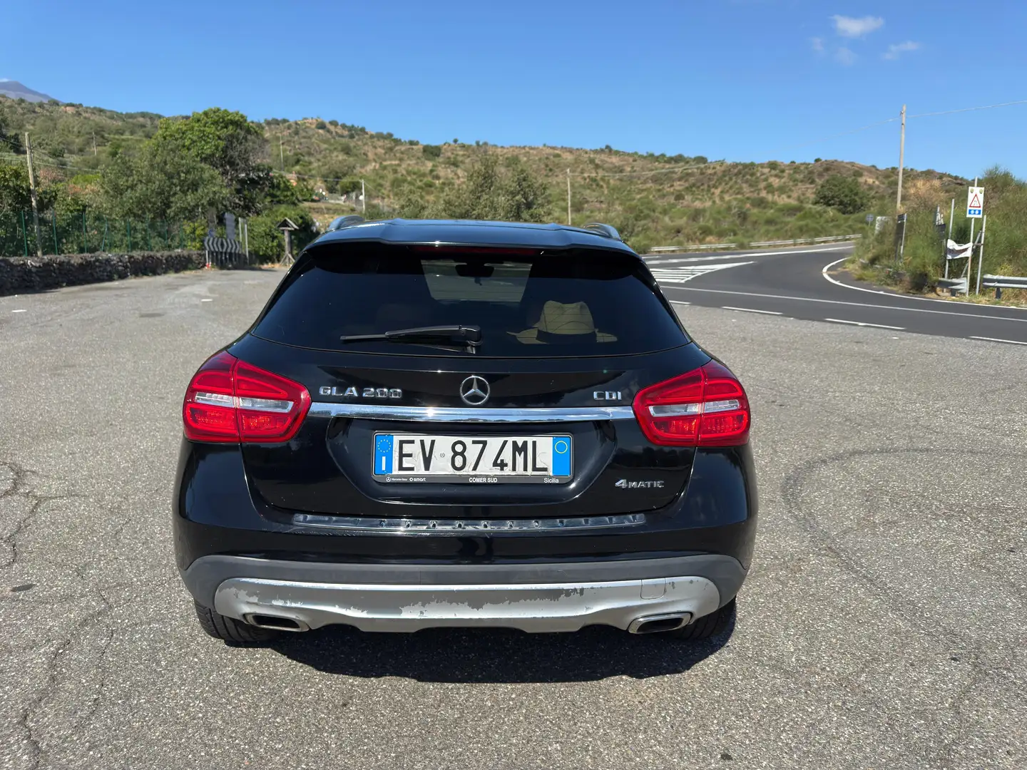 Mercedes-Benz GLA 200 GLA-X156 2014 d (cdi) Sport 4matic auto Nero - 1