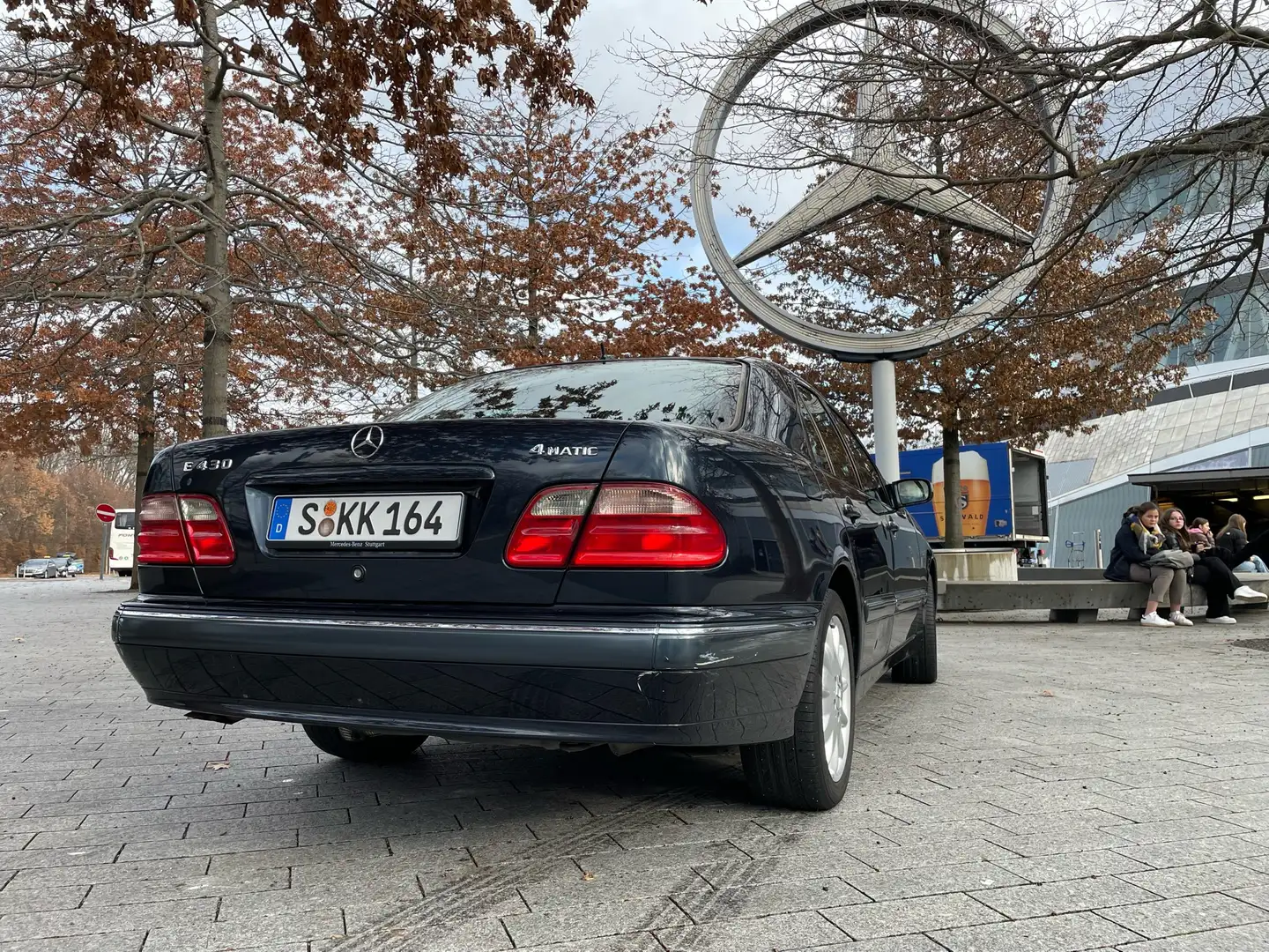 Mercedes-Benz E 430 Elegance Czarny - 2