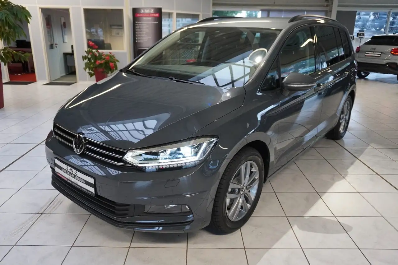 Volkswagen Touran Comfortline 1.5 TSI DSG*7SITZE*KAMERA*ACC