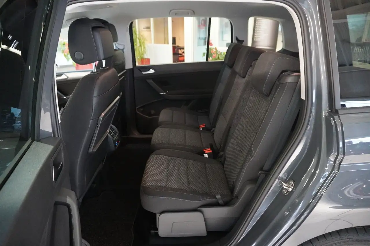 Volkswagen Touran Comfortline 1.5 TSI DSG*7SITZE*KAMERA*ACC 9