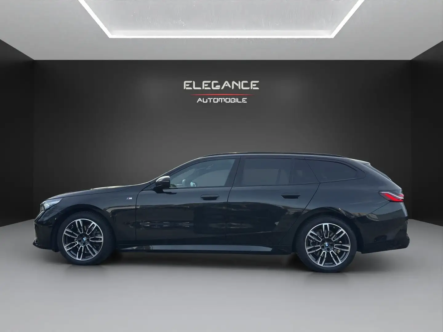 BMW 520 5 Touring 520 i M Sport*Panorama*HuD*AHK*LED Noir - 2