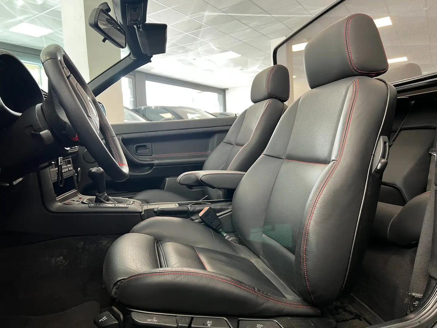 BMW 320 i 24V cat Cabriolet M-Sport ASI Noir - 2