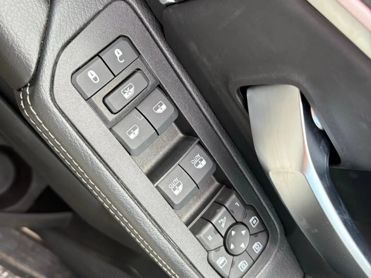RAM 2500 снимка RAM 2500