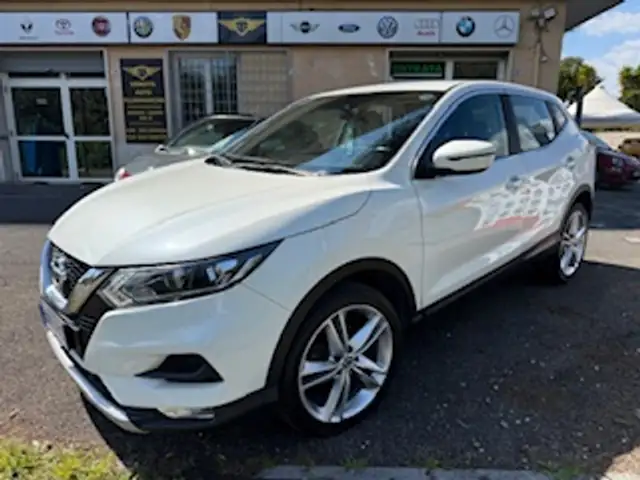 Nissan Qashqai Qashqai II 2017 1.5 dci Tekna  115cv dct