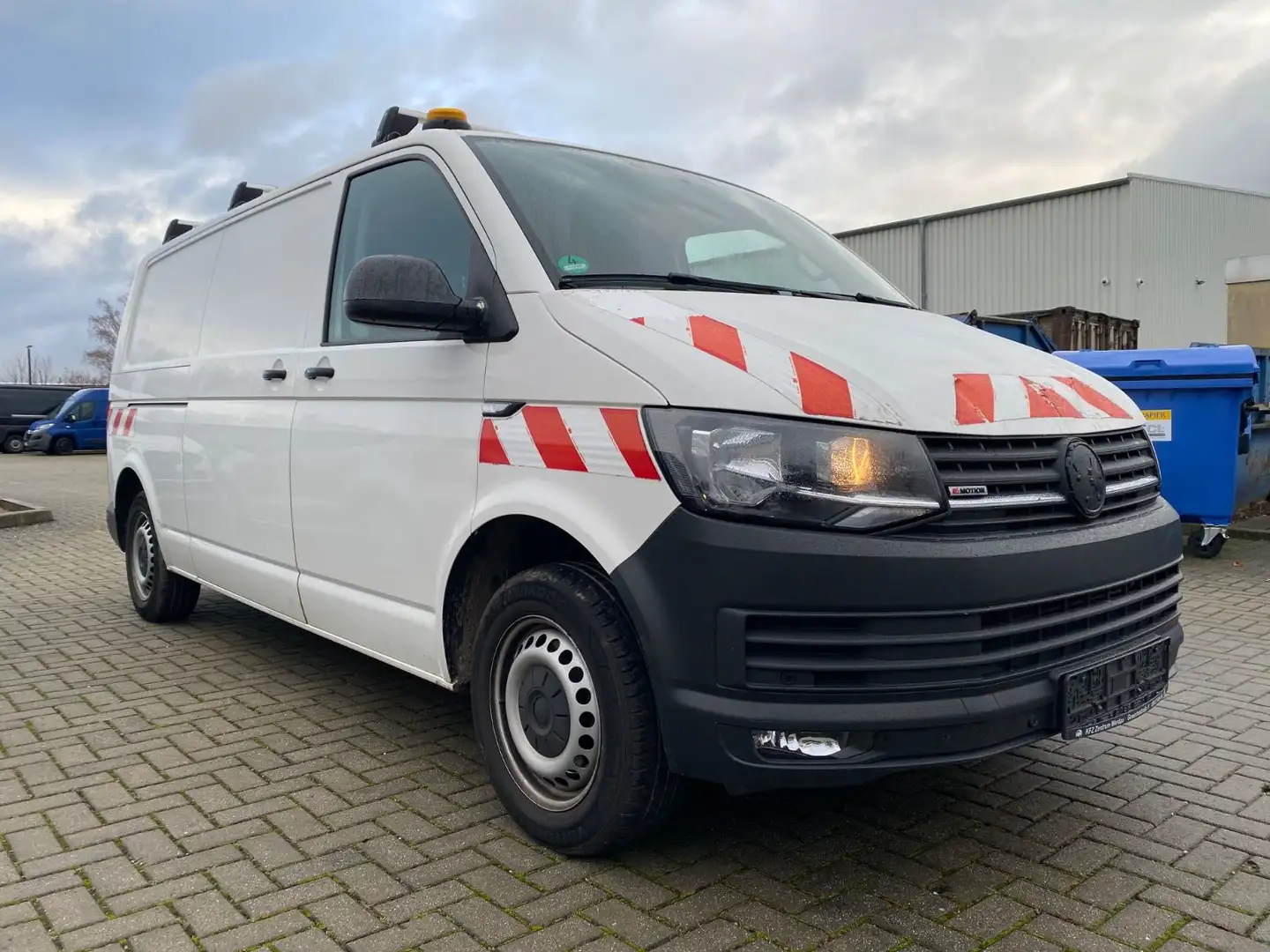 Volkswagen T6 Transporter T6 Kasten lang 4Motion 3,2t Weiß - 2