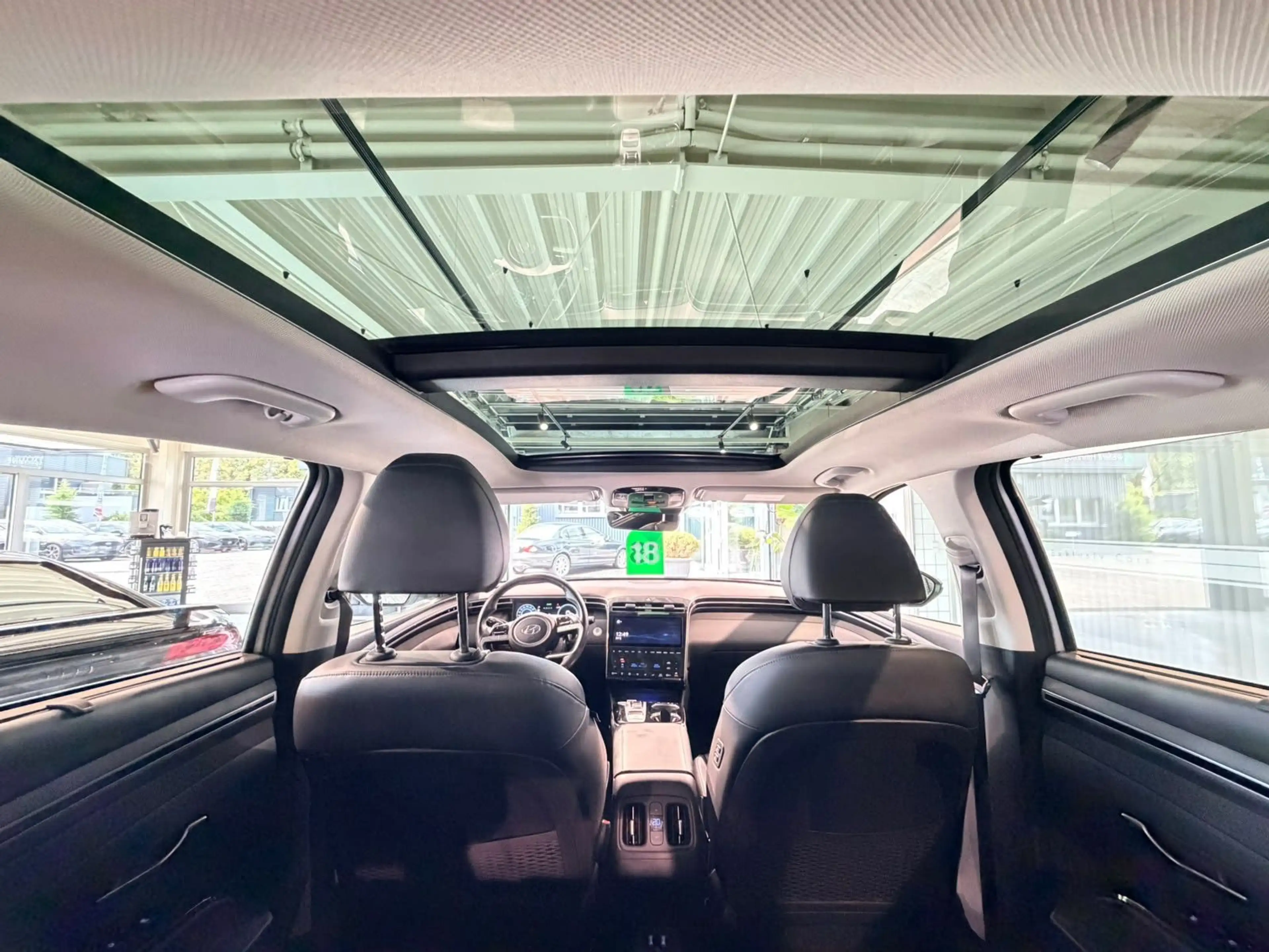 Hyundai TUCSON Prime 4WD PANO*19"*LEDER*DCT*19"*360°*AHK — photo 13