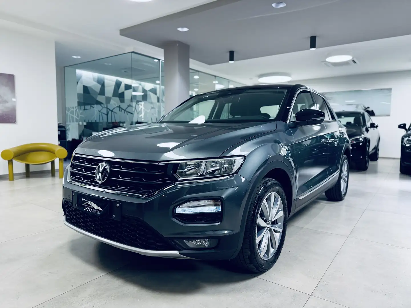 Volkswagen T-Roc 1.0 tsi Style 115cv Grau - 1