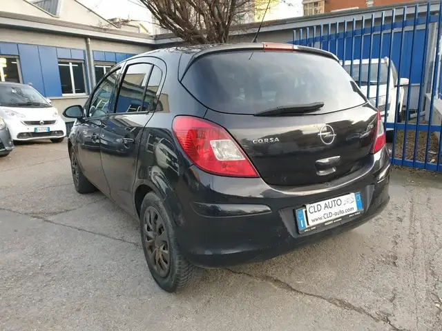 Opel Corsa view 6