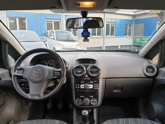 Opel Corsa view 10