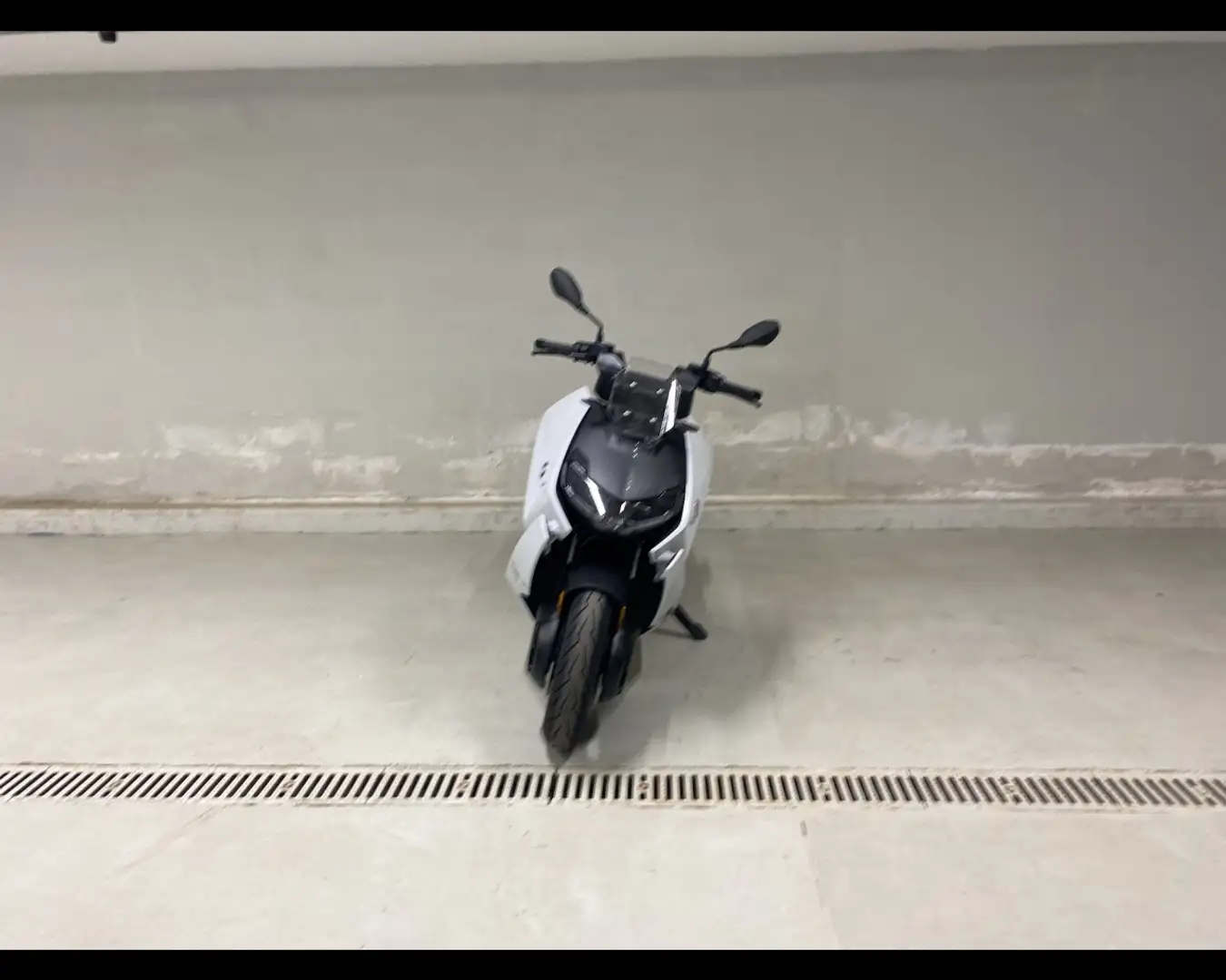 BMW CE 04 15kw Abs Blanco - 2