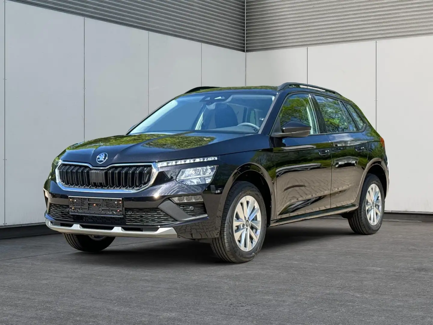 Skoda Kamiq Selection SHZ+KAMERA+SMARTLINK+PDC+LED+16" ALU ... Schwarz - 1