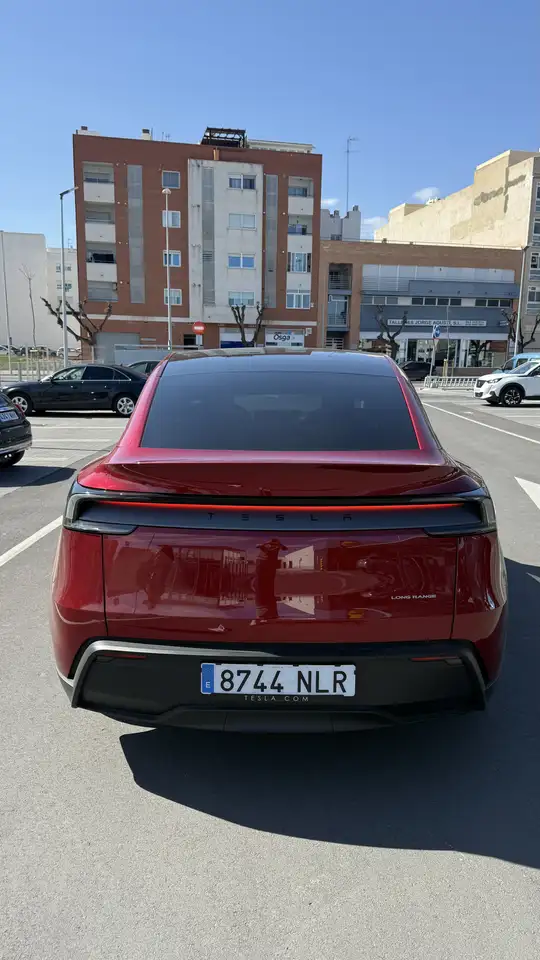 Tesla Model Y 2026