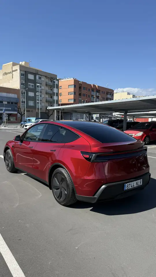 Tesla Model Y 2026