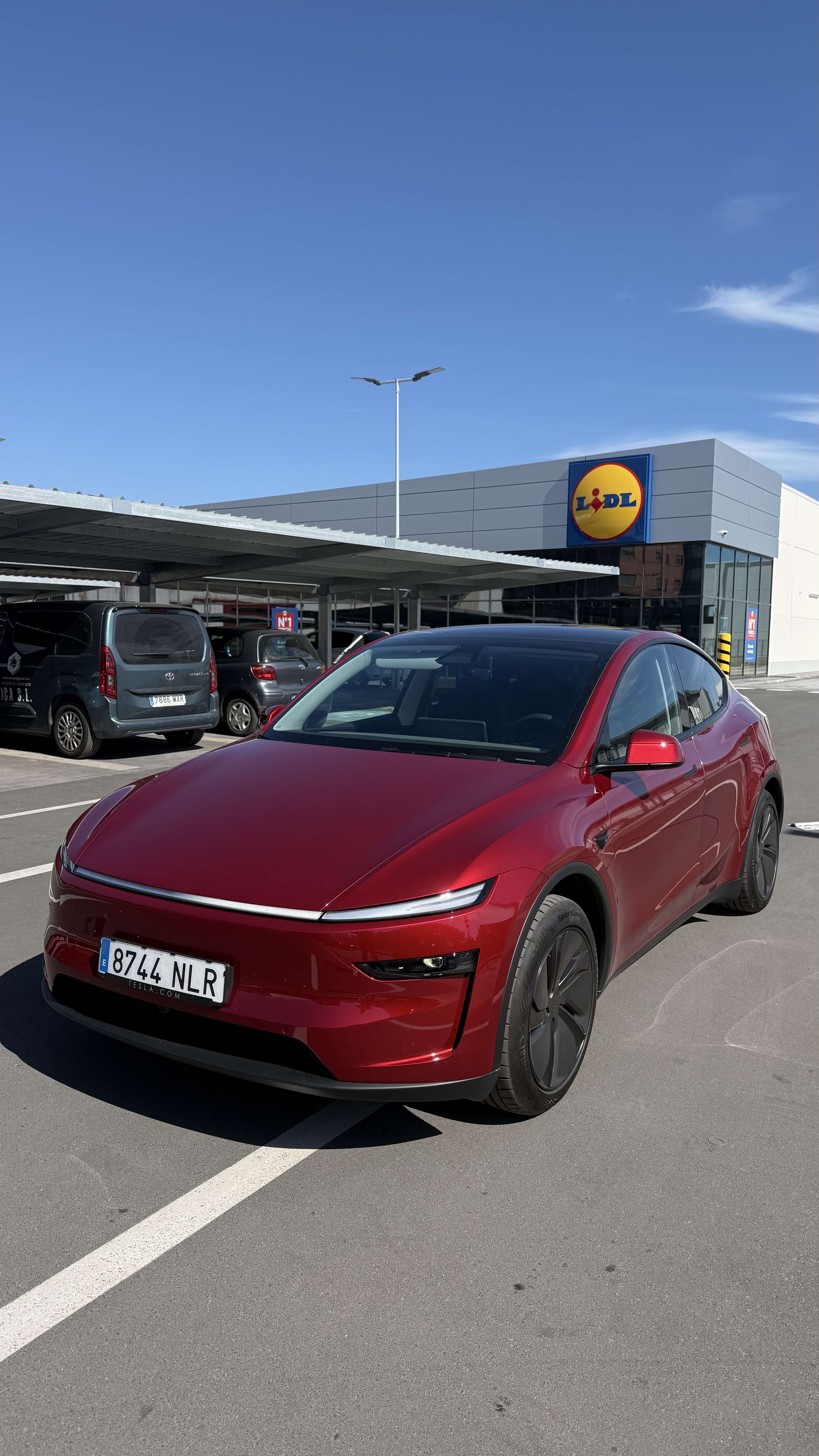 Tesla Model Y Gran Autonomía RWD - foto 1