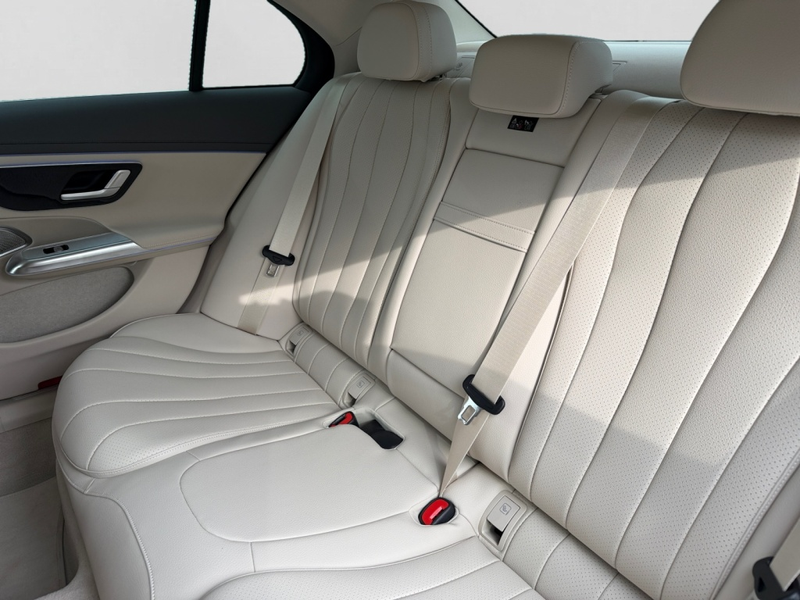 Mercedes-Benz E 450 d 4M Limousine BURM4D|MBUX|DISTR|360° — photo 12
