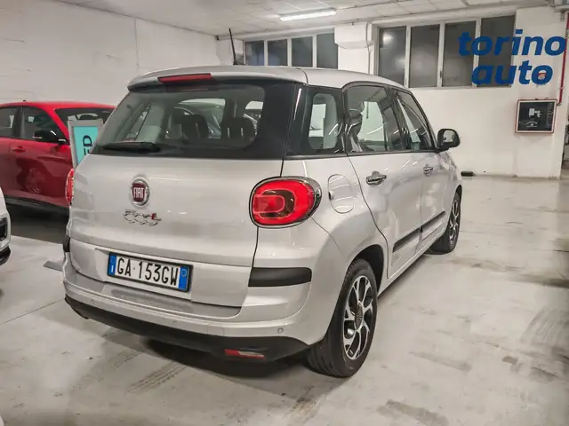 Fiat 500l view 4