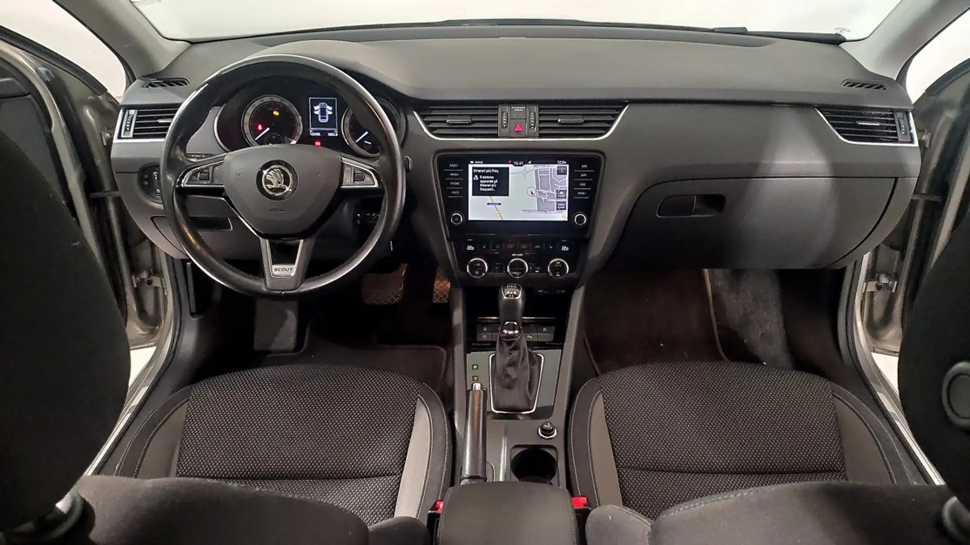 Skoda Octavia 2.0 Tdi Cr 150 Cv 4X4 Dsg Wagon Scout Grau - 2