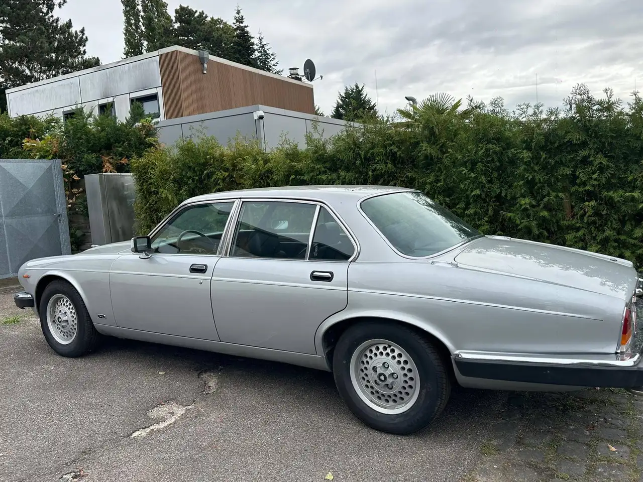 Jaguar XJ6 Bild 4