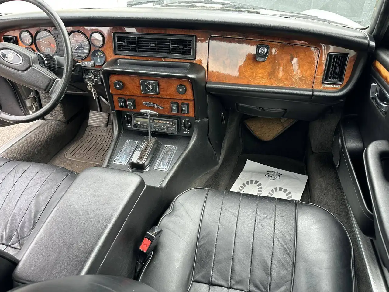 Jaguar XJ6 Bild 8