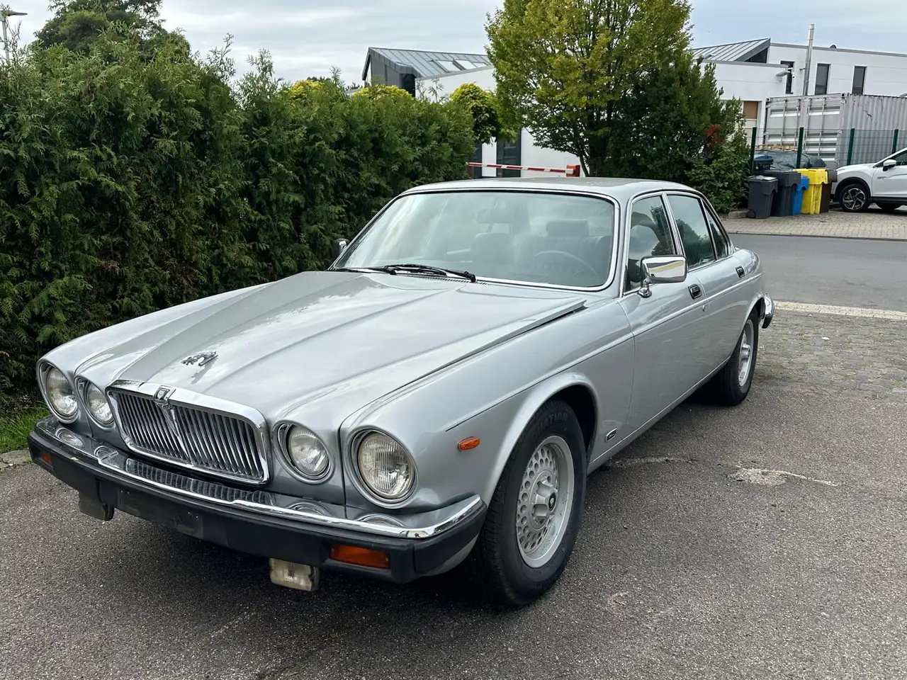 Jaguar XJ6 Bild 2
