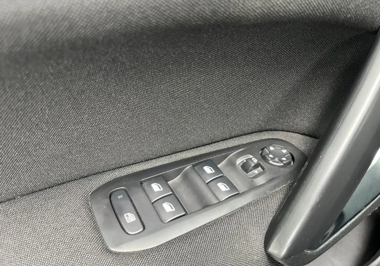 Peugeot 308 308 SW — photo 20