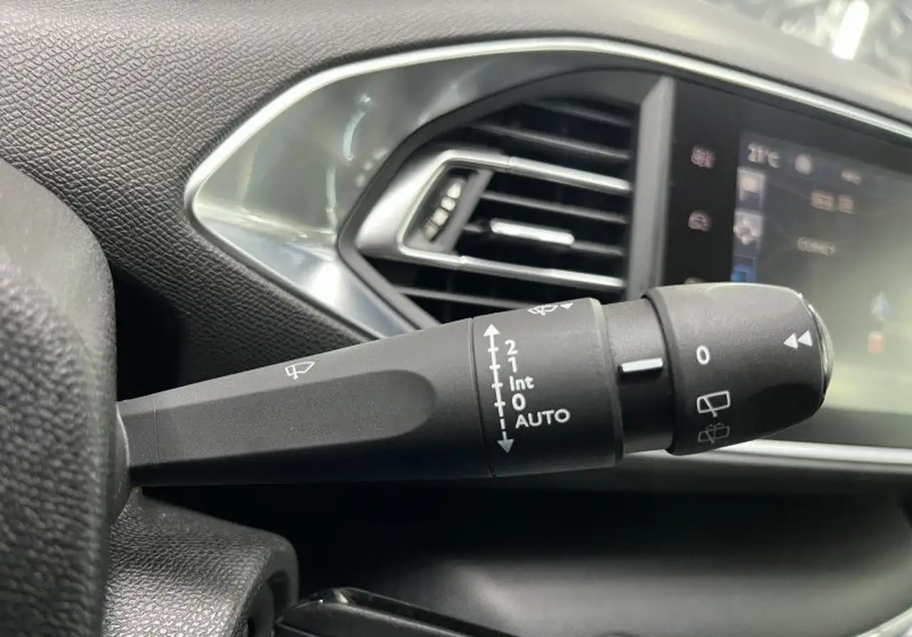 Peugeot 308 308 SW — photo 18