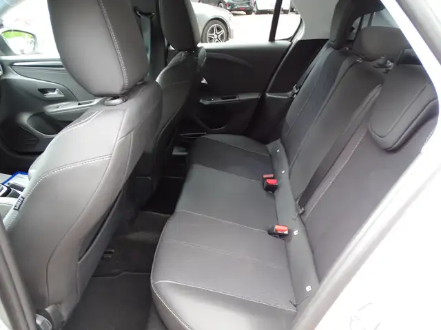 Opel Corsa view 8