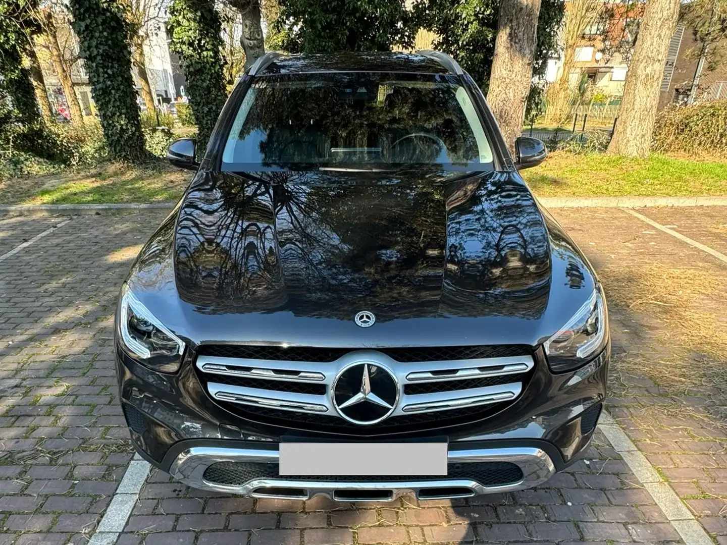 Mercedes-Benz GLC 300 de+4-Matic+PHEV Zwart - 2