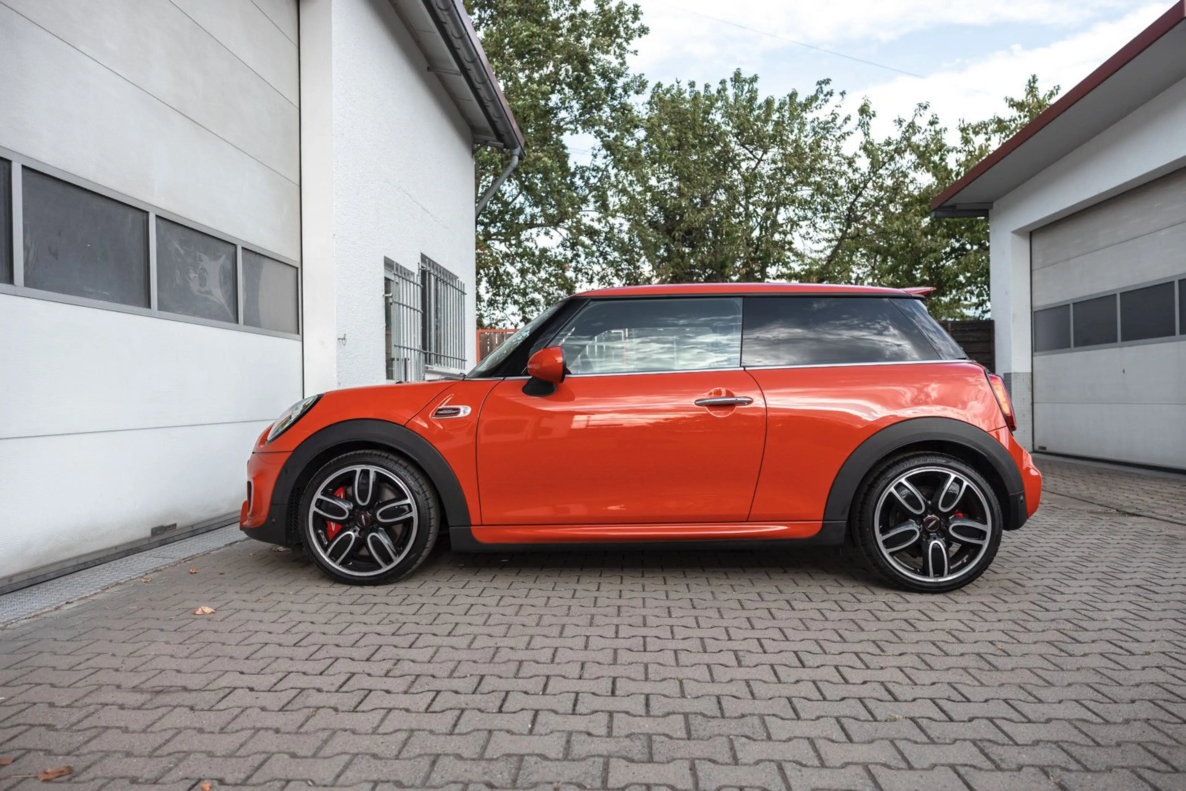 MINI John Cooper Works JCW H&K+NAVIPLUS+KAMERA+ADAPTIVE LED+KEYLESS — photo 4