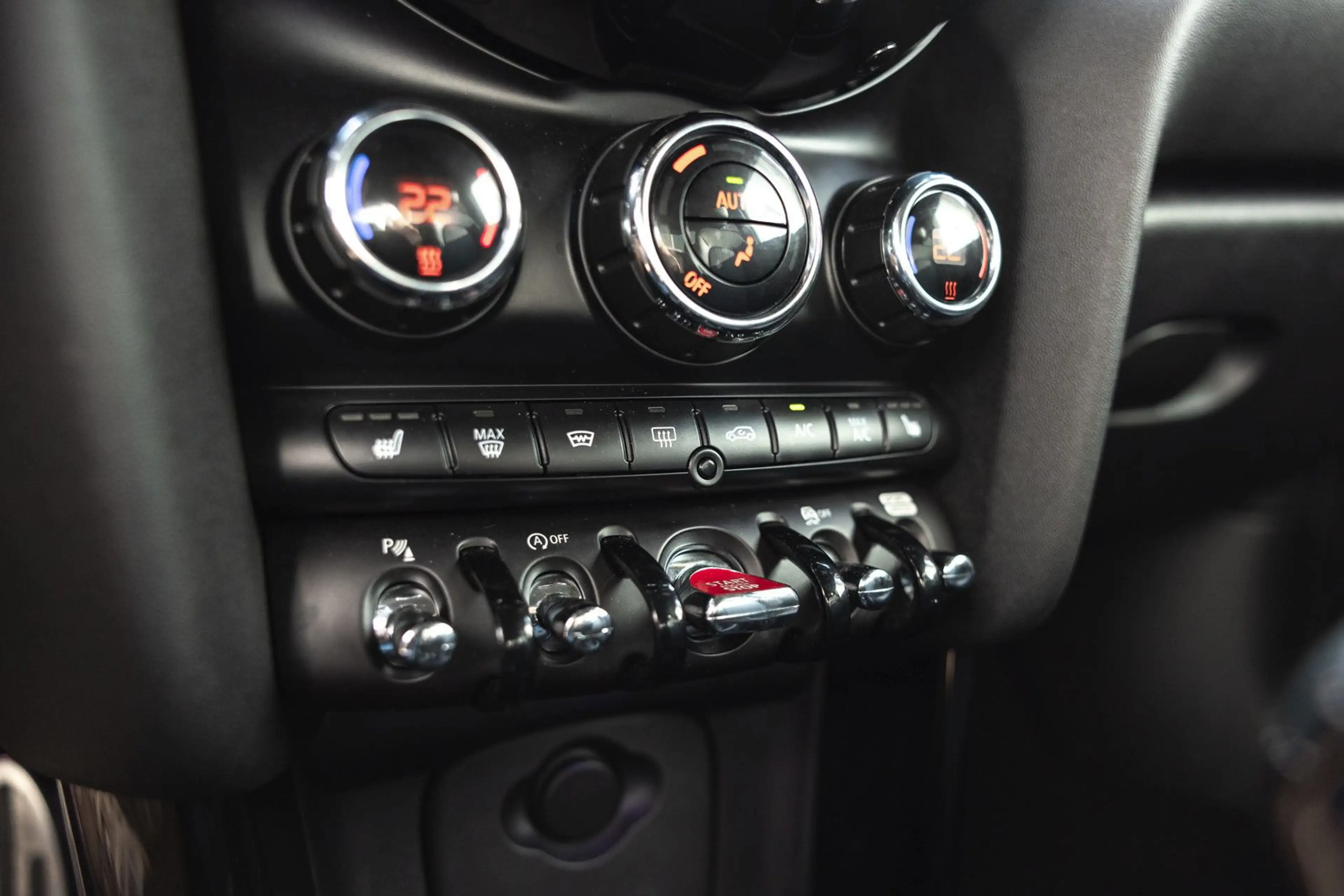 MINI John Cooper Works JCW H&K+NAVIPLUS+KAMERA+ADAPTIVE LED+KEYLESS — photo 13