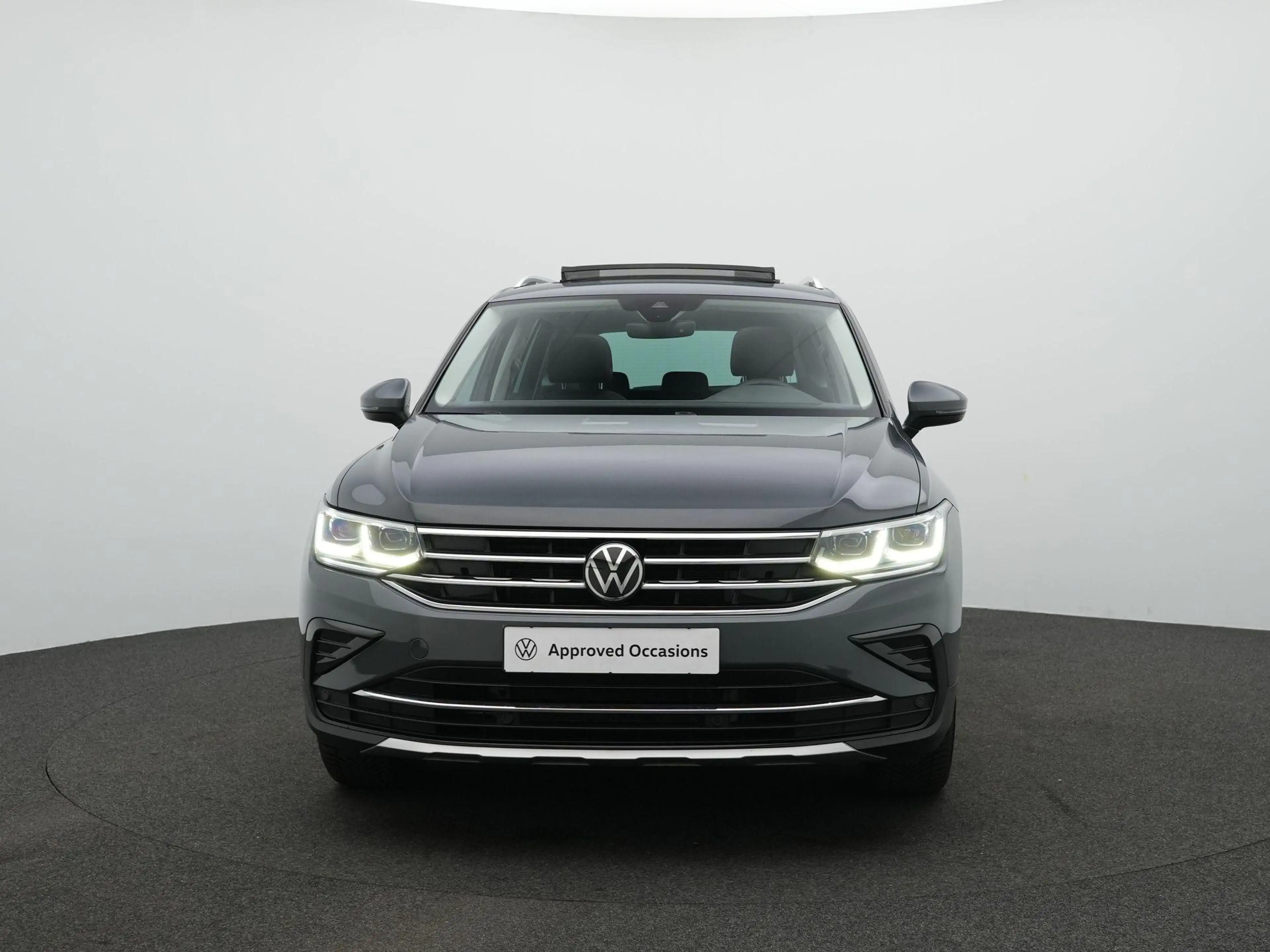 Volkswagen Tiguan 1.4 TSI 245pk eHybrid R-Line Business+ | Matrix LE — photo 3