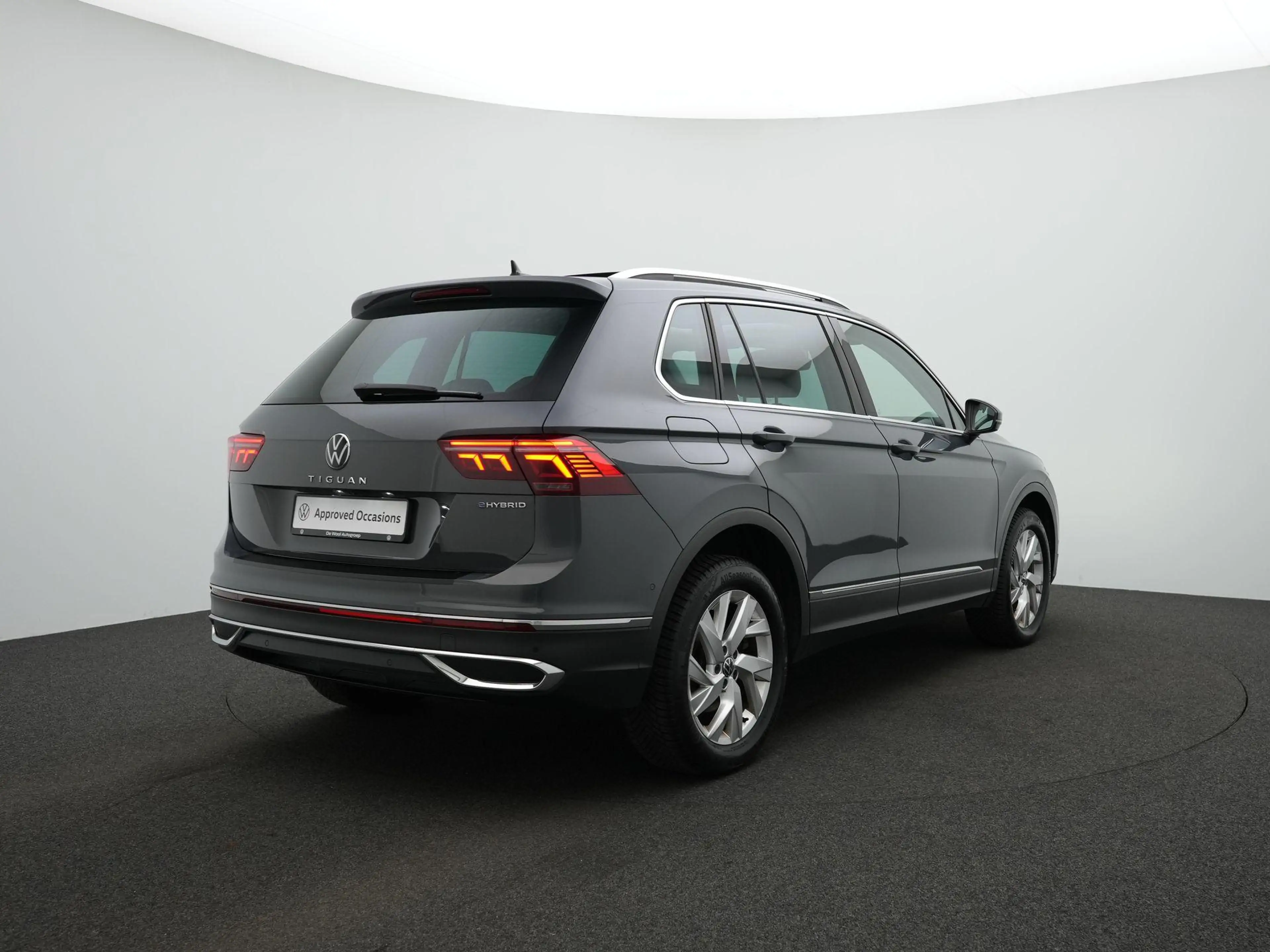 Volkswagen Tiguan 1.4 TSI 245pk eHybrid R-Line Business+ | Matrix LE — photo 5