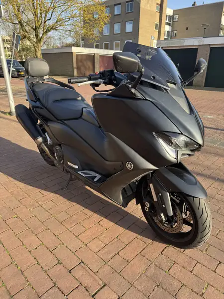 Yamaha TMAX 560 - foto 2