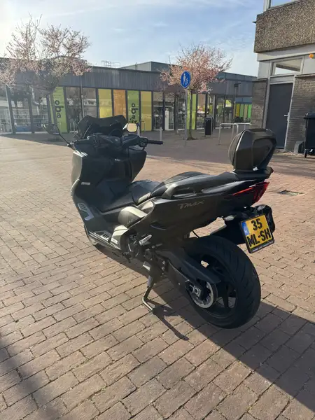 Yamaha TMAX 560 - foto 6