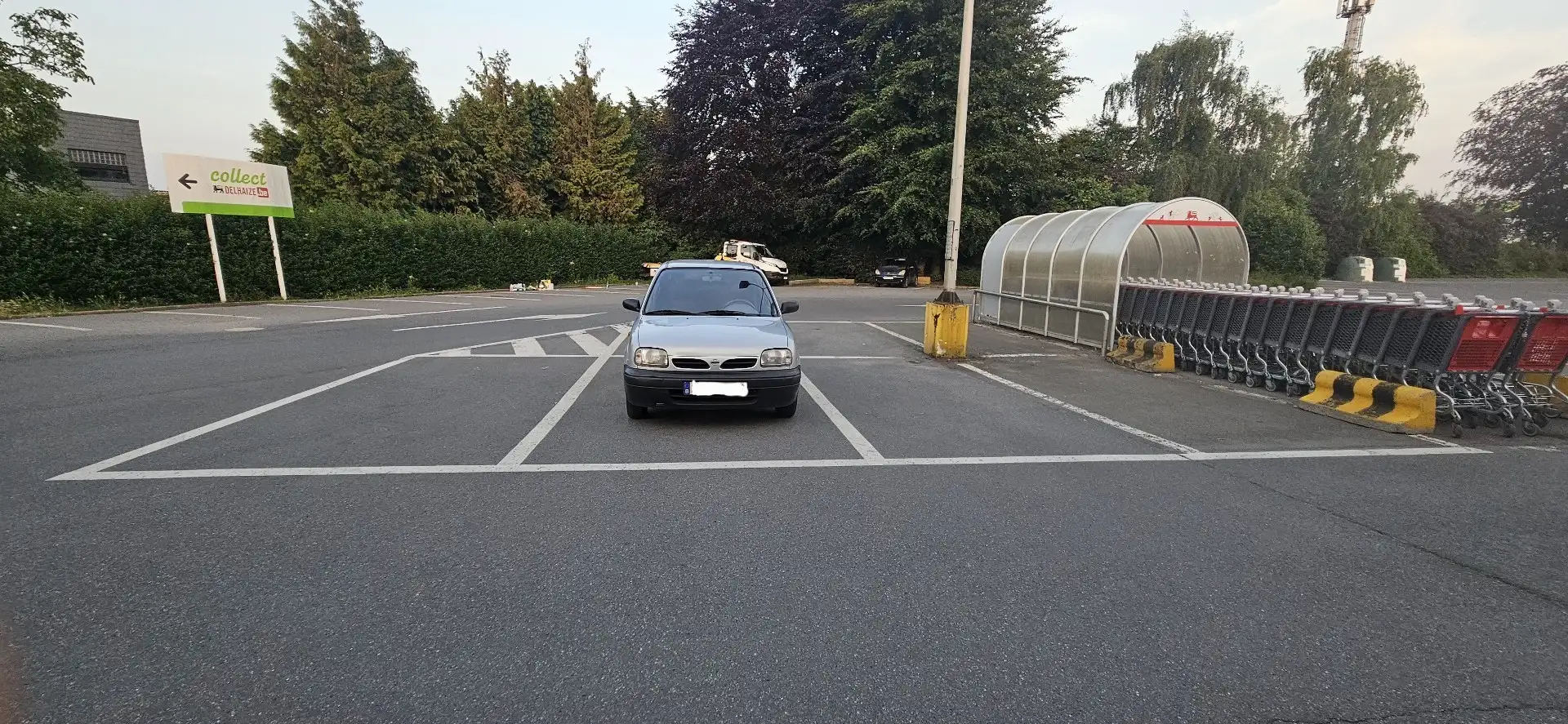 Nissan Micra 1.0i L Серый - 1