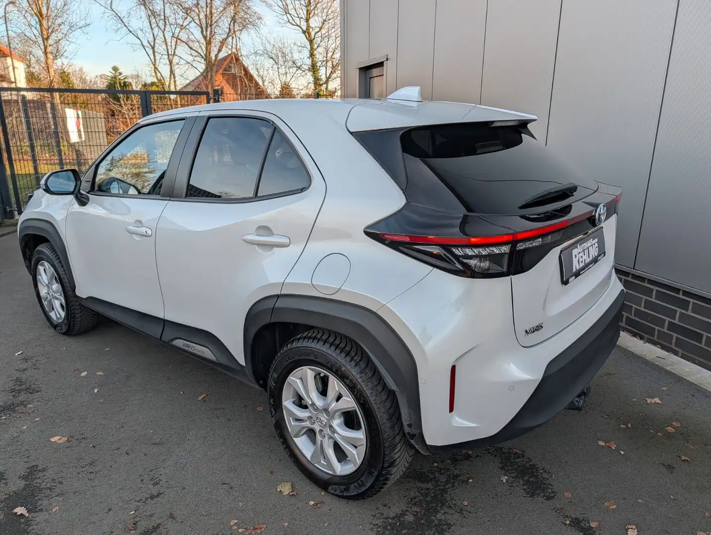 Toyota Yaris Cross Hybrid Elegant, Winterräder Weiß - 2