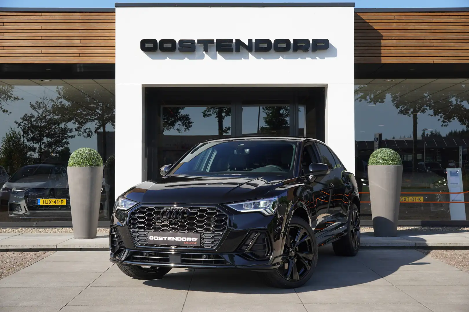 Audi Q3 Sportback 45TFSIe/245pk S-Line|2022|Matrix LED|PDC Zwart - 2
