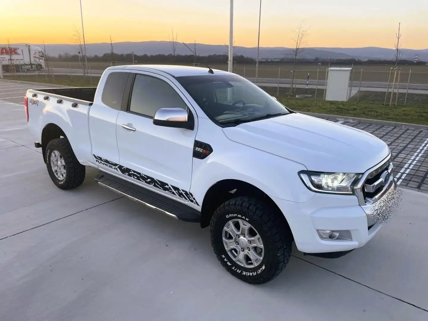 Ford Ranger Ranger 2.2D Extra XLT Weiß - 2