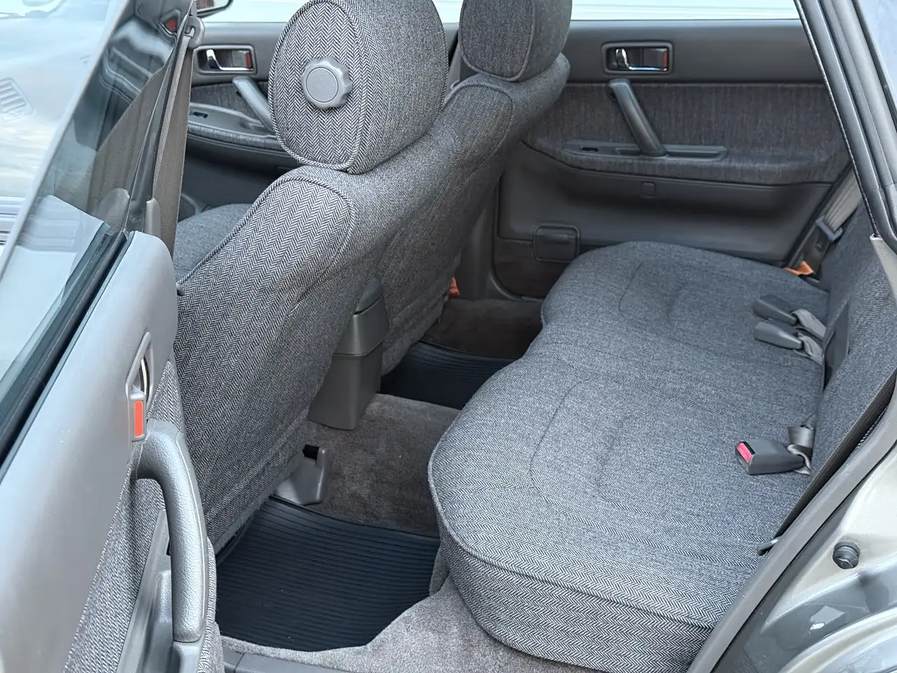 Subaru Legacy 2200 Super 4WD, foto 12